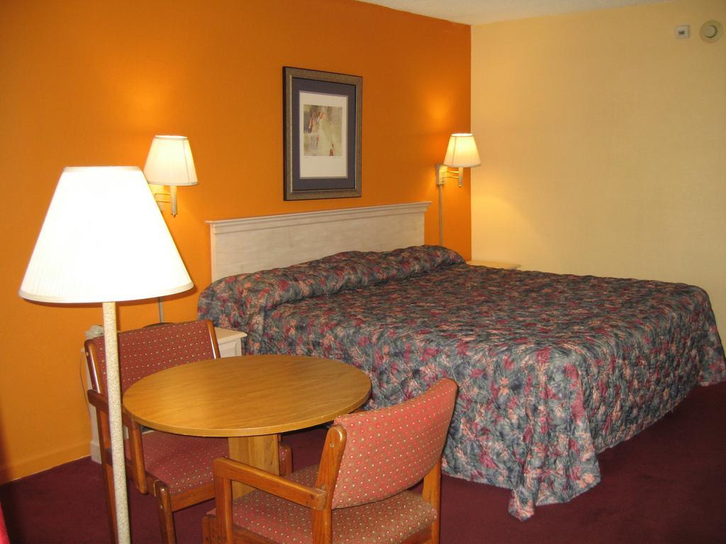 Travelers Inn South Brunswick Terrace Pokój zdjęcie