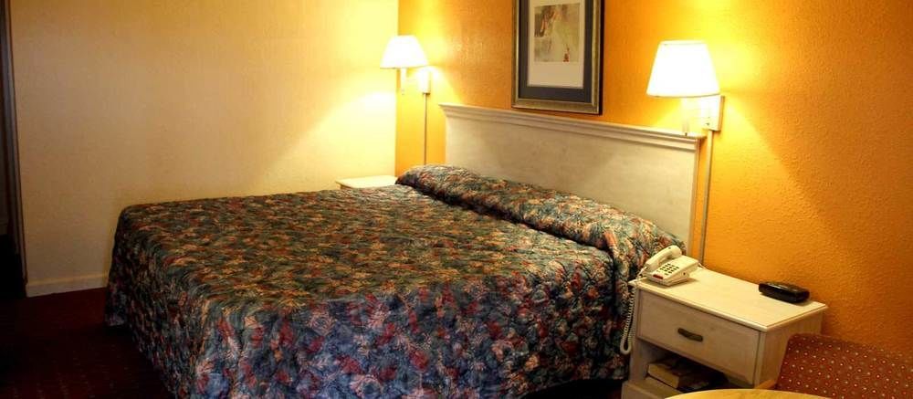 Travelers Inn South Brunswick Terrace Zewnętrze zdjęcie